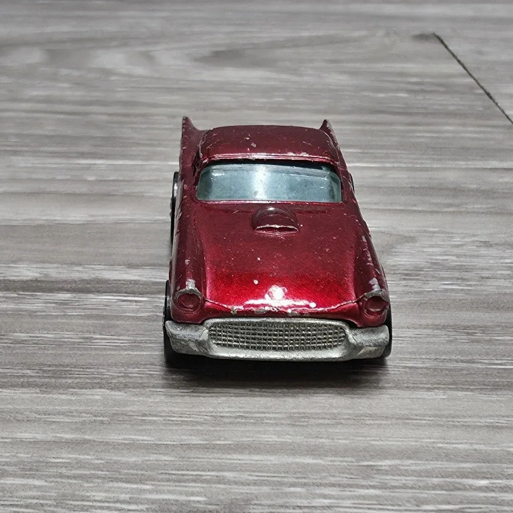 Hot Wheels 1981 - '57 T-Bird red - Malaysia